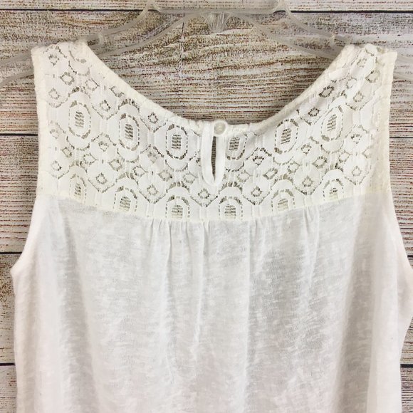 Bellambra Sleeveless Lace Top - Picture 5 of 11